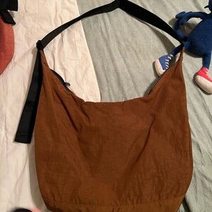 BAGGU Brown Large Crescent